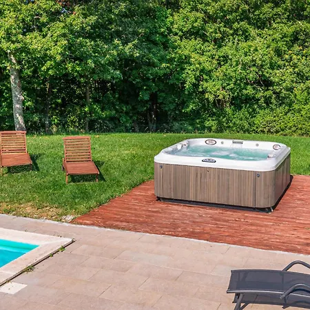In Sv,petar U Sumi With Jacuzzi 度假居 *