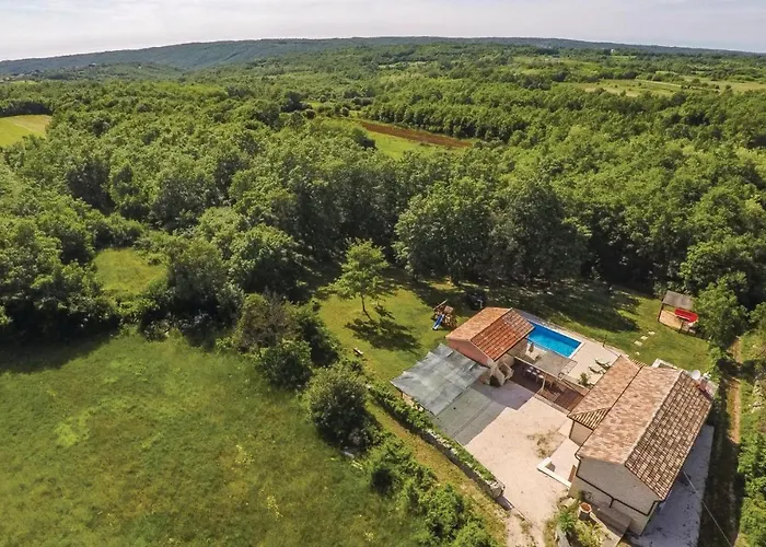 Holiday home In Svpetar U Sumi *