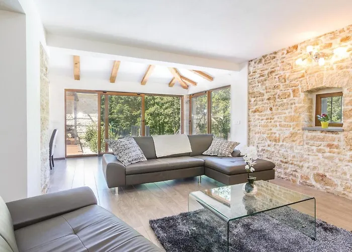 In Svpetar U Sumi Holiday home Pamici