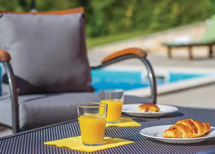 Holiday home In Svpetar U Sumi Pamici